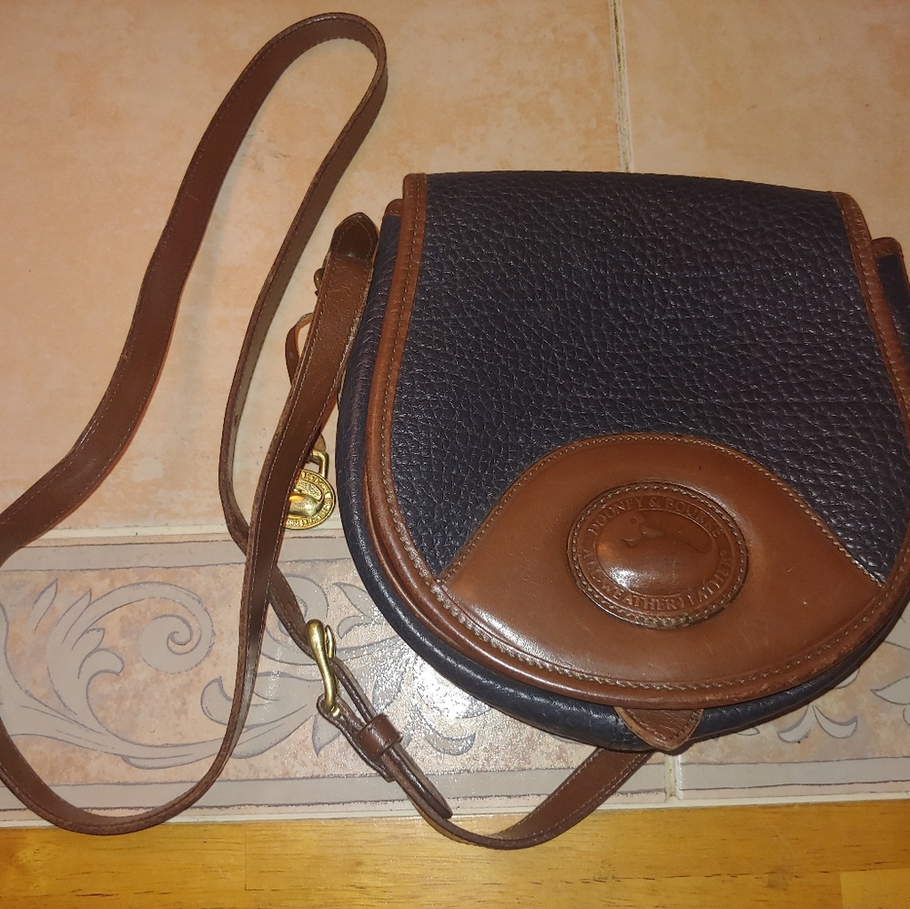 Dooney and Bourke sachel